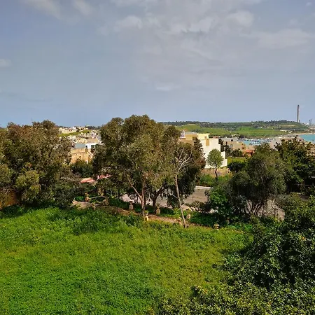 Meddeluxe Whitepearl * Marsaxlokk